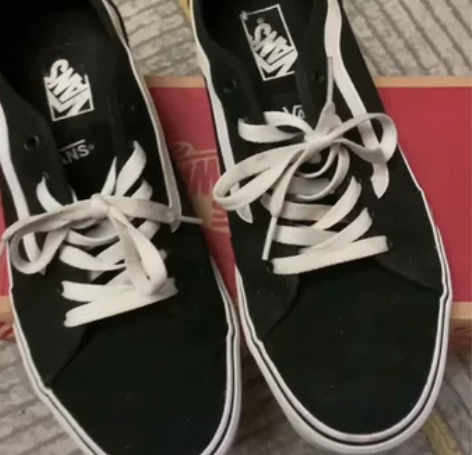 出一双男43码vans经典款。天猫旗舰店购...