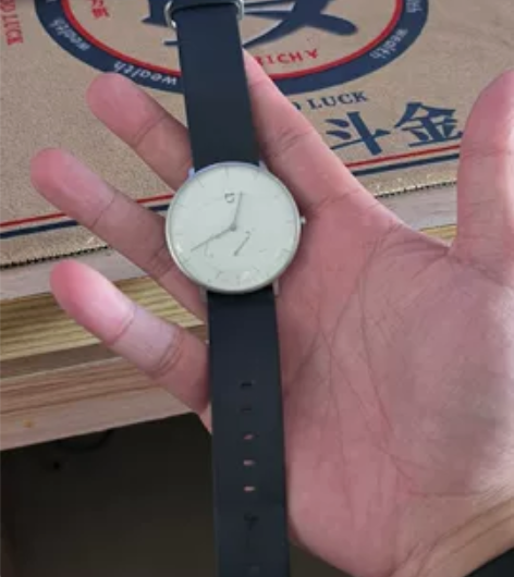 小米/米家 石英表，当初369买的，整体外...