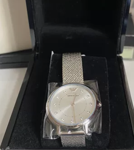 阿玛尼手表 感兴趣的话点“我想要”和我私聊...