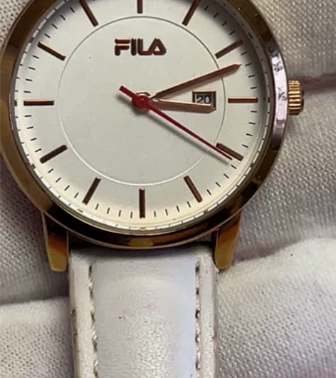 FILA斐乐石英手表，皮带，男女均可戴，日...