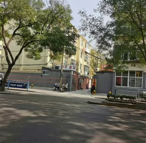 出租    青园街195号临街两室一厅，小...