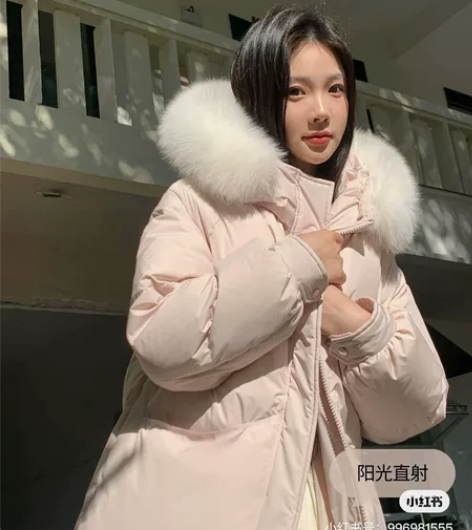 小红书买的羽绒服，来哈尔滨就去冰雪大世界穿...