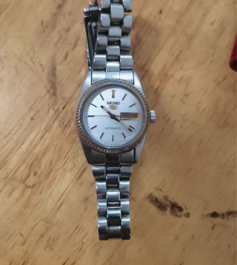 一线收货精工女装手表，走时，成色较新，真实...