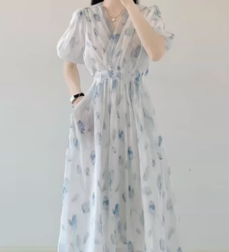 全新温柔风法式中长裙，收腰设计显瘦遮肚子，...