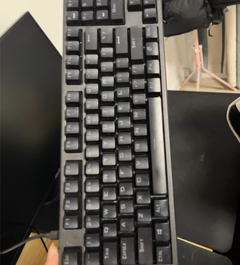 雷神KG3089机械键盘红轴，打游戏手感特...