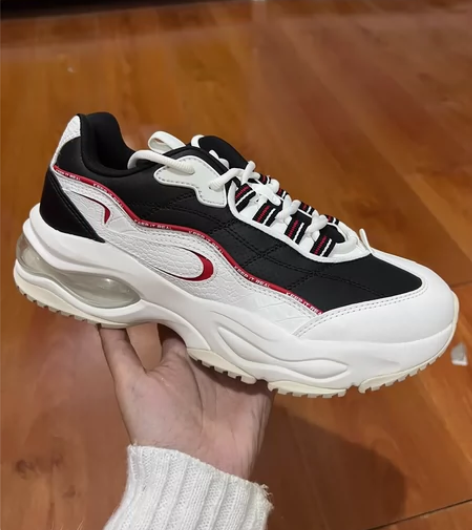 特步全新正品男鞋气垫款41码 闲置 感兴趣...