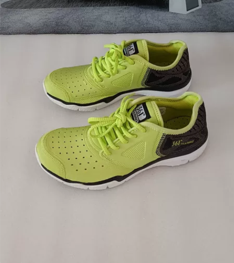 41码透气轻便运动鞋跑鞋361度，没毛病，...