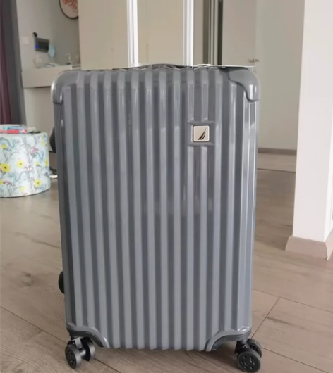 正品授权1折亏清Nautica诺帝卡行李箱...