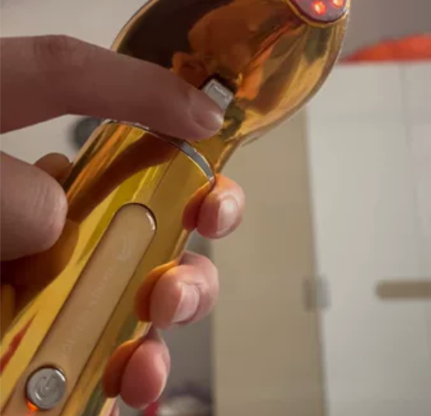 全新蓝光注氧仪，媳妇的，未拆封，总共有两个...