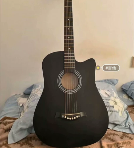 换工作带不走，闺蜜送的几乎新吉他民谣吉他二...