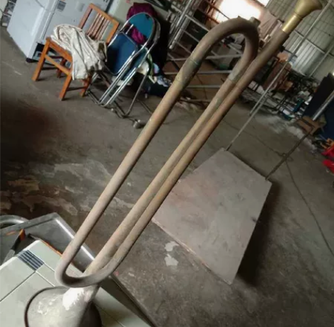 民国至解放初小号冲锋号一对，有较高的收藏展...