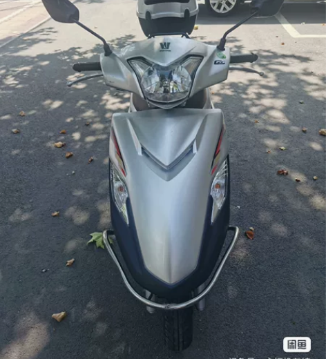 21年。豪爵vf125，手续齐全，机器小蜜...