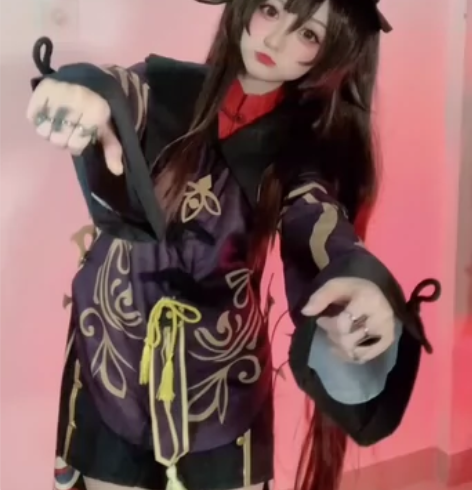 【出，租】原神胡桃，s码。衣服全套见商家图...