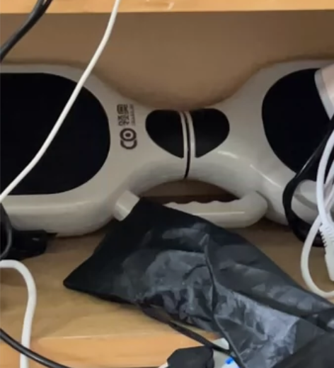 领奥平衡车买回来就骑了两次，便宜出 无充电...