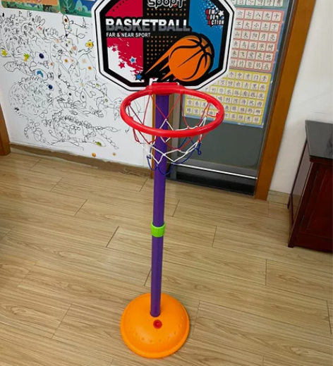 室内篮球架+小篮球，可升降，小宝宝可以打 ...