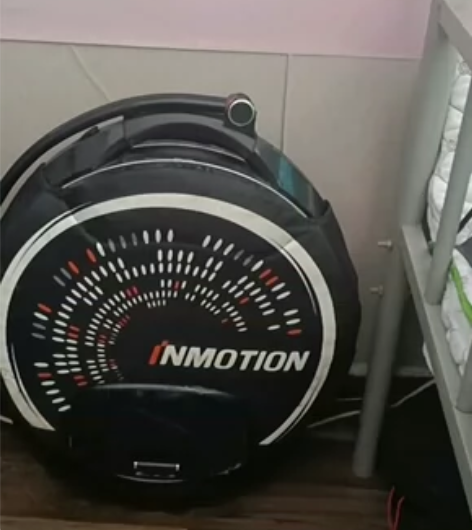 乐行天下v10，84v680wh电池，18...