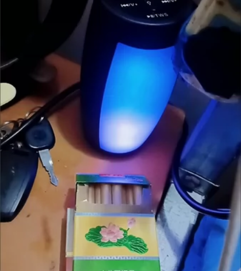 个人闲置99成新七彩灯无线蓝牙音箱大音量车...