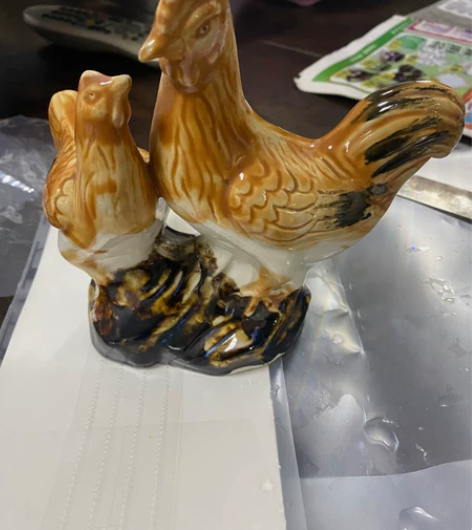 陶瓷摆件，尺寸如图，50元不包邮 感兴趣的...