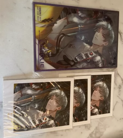 出三张光夜熊猫联动满赠拍立得和一张闪卡 单...