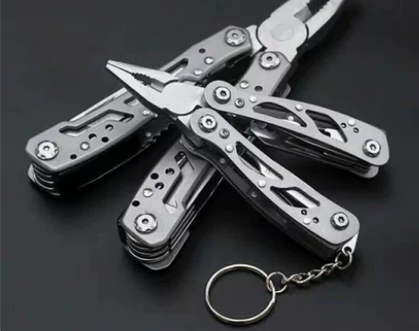 清仓出多功能钳折叠工具户外露营组合工具便携...