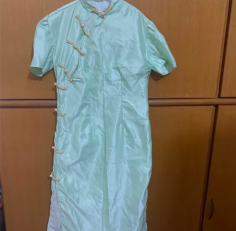 服装设计作业旗袍 做得不好的那种 感兴趣的...