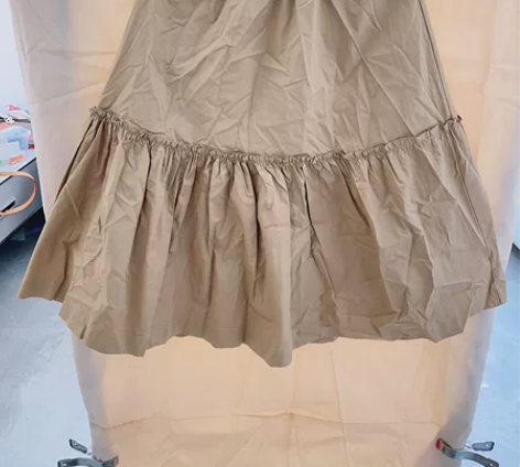 卡其色松紧腰A字半身裙。从秋季夏季伞裙 尺...