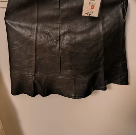 鱼尾裙  pu裙     全新    腰围...