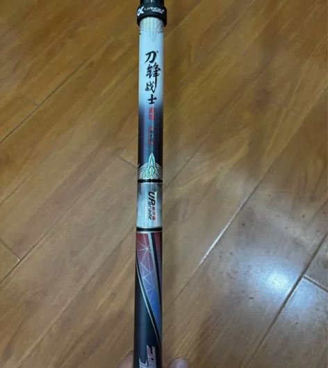 海明威刀锋战士8.1米超强鲤 99新原包装...