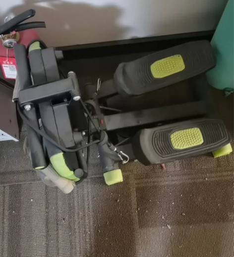 闲置踏步机一台，不知道什么品牌，仅同城自提...