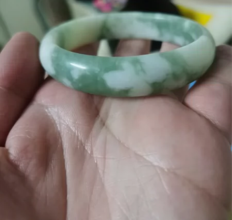 非常好看的一只 奶奶的飘着朵朵白云很喜欢的...