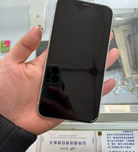 苹果11 128g 原版无修 换过电池...