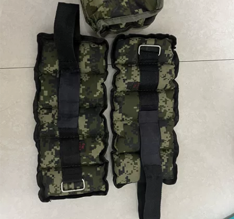 运动锻炼沙袋 单只3kg 共9kg 低价出...