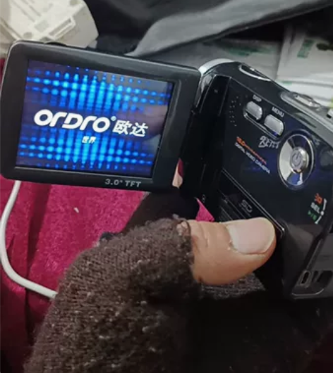 欧达DV成色靓，装内存卡，开机正常，一机一...