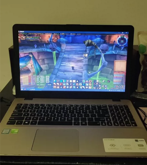 ?闲置一台华硕15.6寸笔记本，9成新。外...