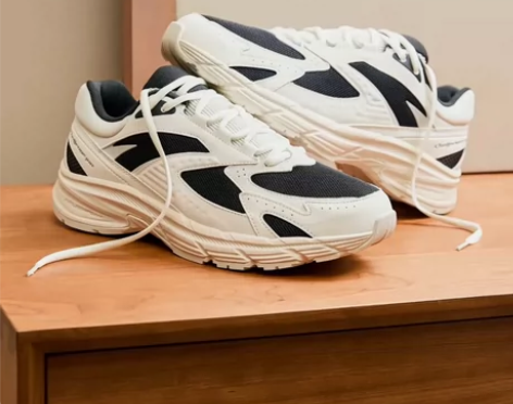 安踏 潮流复古文化跑步鞋男秋冬革网运动休闲...