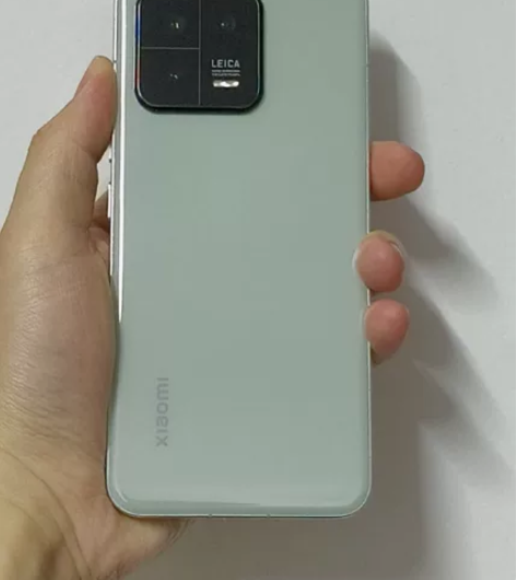 小米13 绿色 12+256版本。7月中旬...