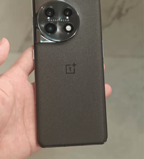 自用一加11，12+256g，99新，实际...