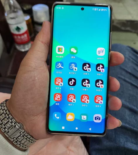 摩托罗拉x30pro 12-256 应用五...