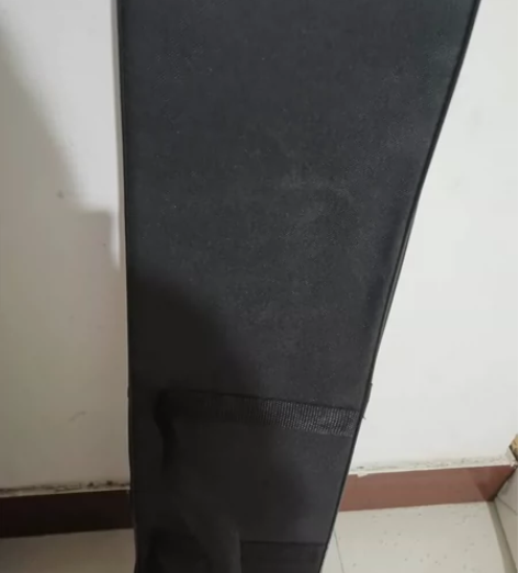 二胡，买回来没用过。 不常在线，回复有点慢...