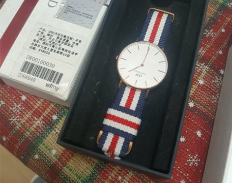 DW手表，京东自营购入，没怎么带过，最近收...