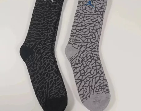 Jordan乔丹刺绣非常厚实 正品 适合冬...