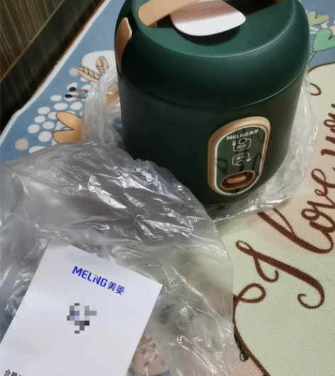 美菱电饭煲 全新 宿舍功率可用 型号：MF...