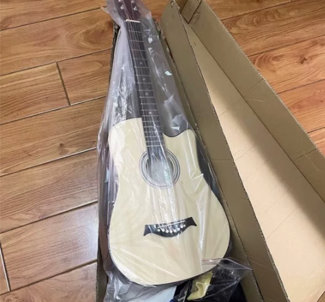 便宜出给有需要人1299买的未拆封吉他全新...