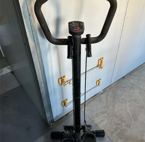 扶手踏步机女家用静音减肥神器原地登山脚踏瘦...