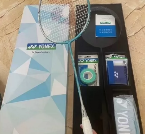 急出！99新 半碳尤尼克斯单拍52  双拍...