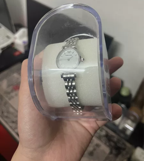 出两个表，一个是艾浪的星空，得物买的450...