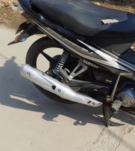 雅马哈c8弯梁摩托车高配碟刹款  110平...