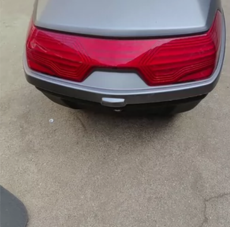 豪爵AFR125原车尾箱，9成新 感兴趣的...