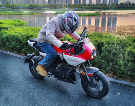 23款年春风xo狒狒红色abs版23年3月...