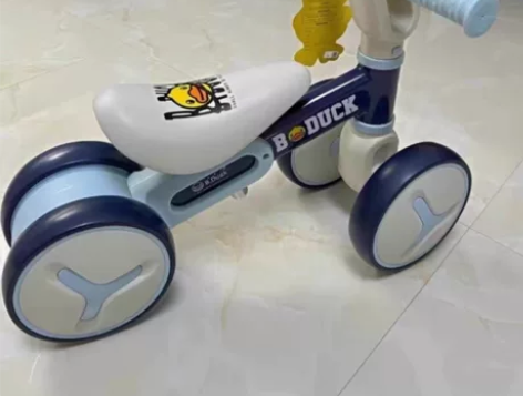全新 乐的 小黄鸭儿童平衡车无脚踏滑行车1...